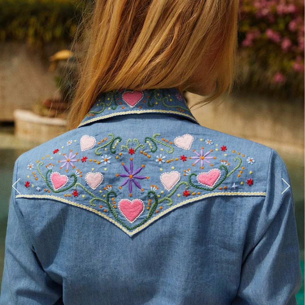 Chasing Unicorns Wildflowers Chambray Embroidered Western Shirt XS - Picture 5 of 7
